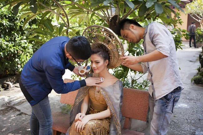 BST của NTK Văn Thành Công lên tạp chí thời trang VOGUE Italia?